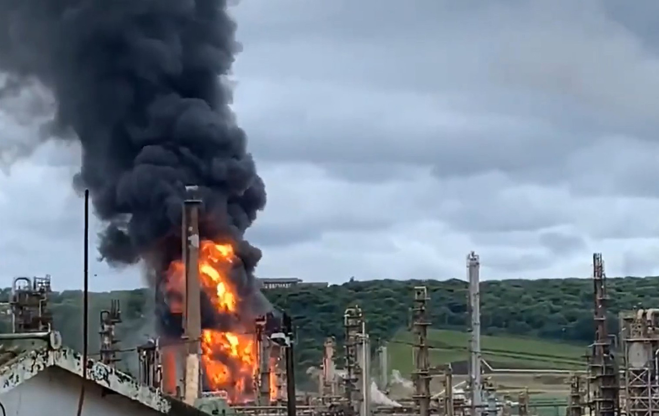 В ЮАР произошел взрыв на нефтезаводе, есть пострадавшие